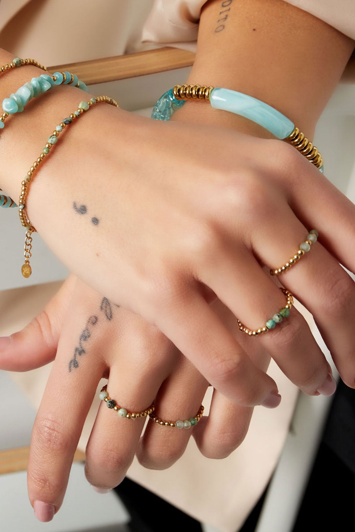 Model met diverse elastische ringen