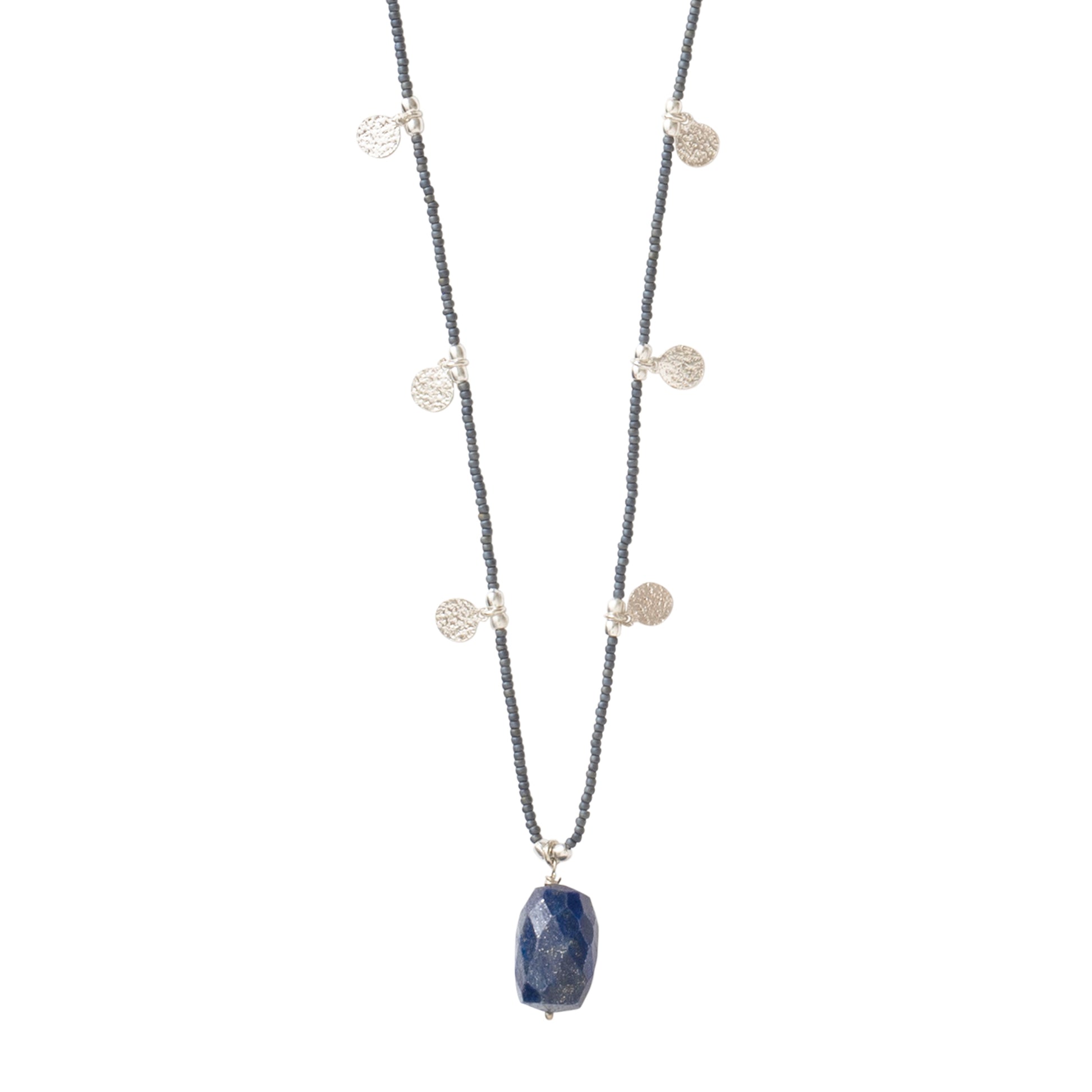 Harmonized blauwe ketting met muntjes lapis lazuli A Beautiful story