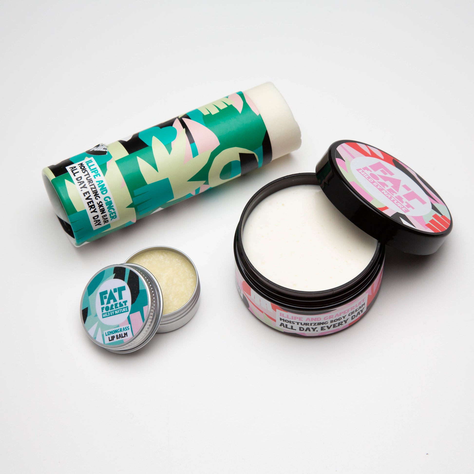 Verzorgings cadeaupakket van Fat Forest met gember skinbar, grapefruit bodycream en lemongrass lipbalm