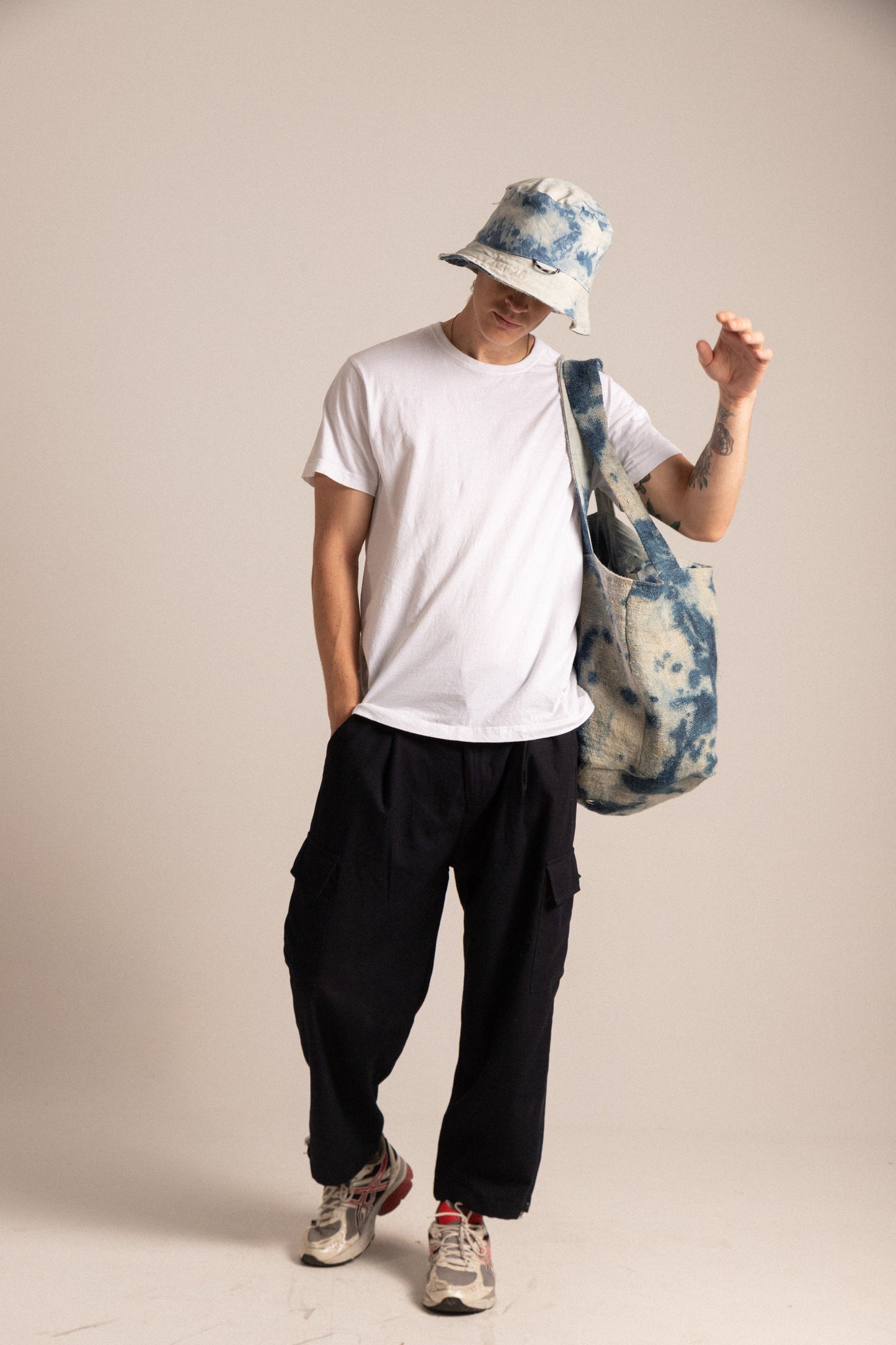 Harmonized Maxi bag Hennep reversible  Blue Ice Dye Hemper Model male