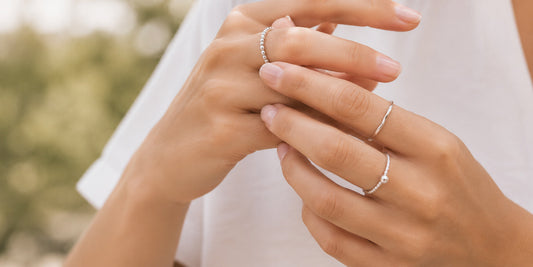 Zilveren sieraden schoonmaken: zo houd je ze jarenlang mooi