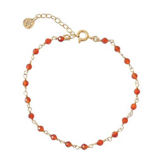 Fairtrade Rozenkrans armband van messing met oranje carneool kralen