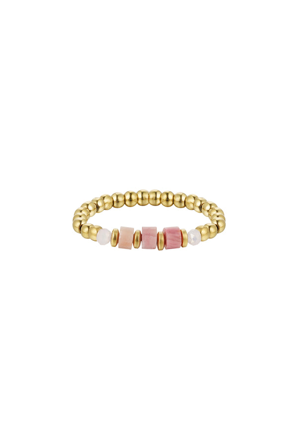 ring met goudkleurige kralen en roze hematiet kralen