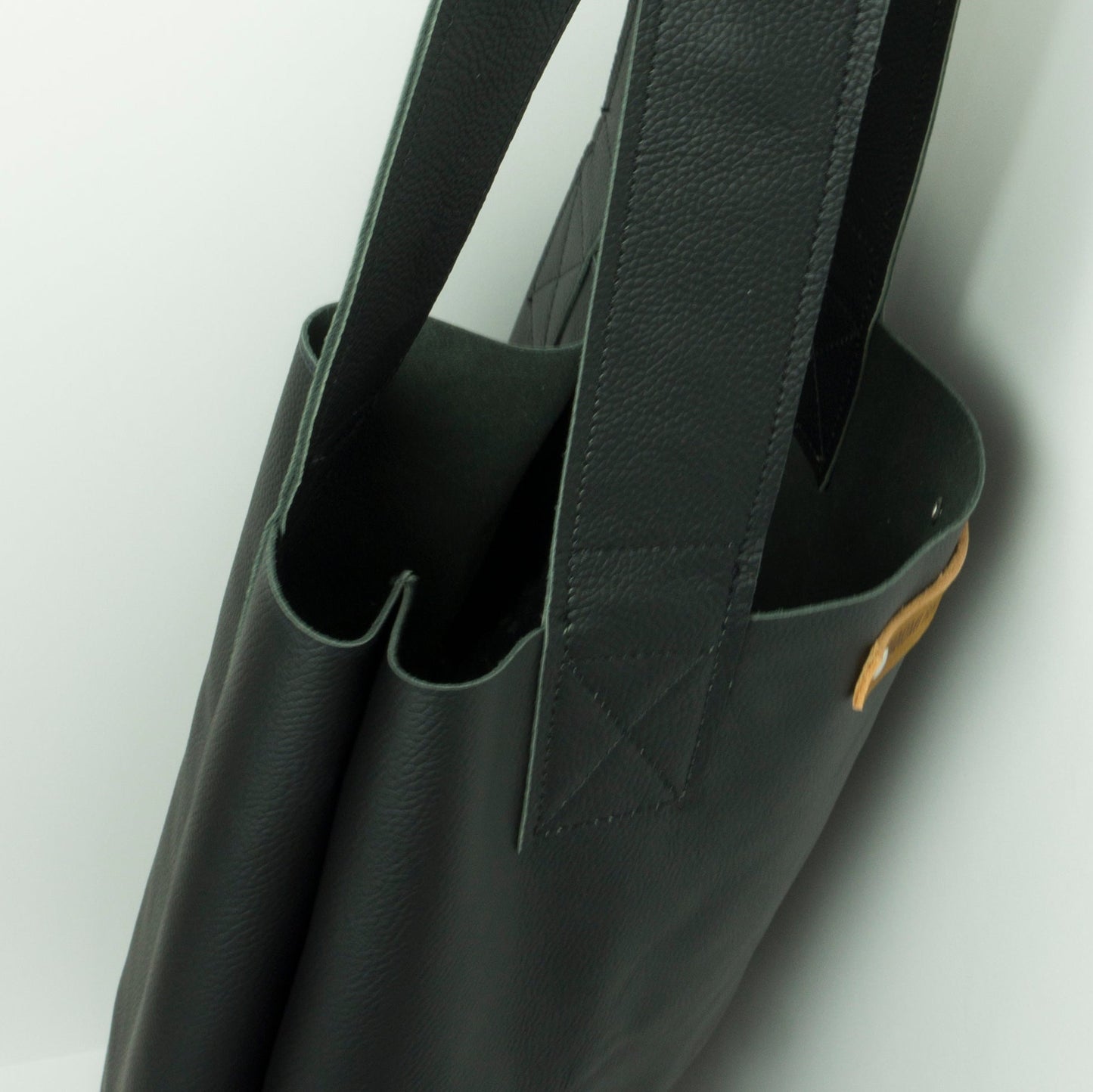 Gerecycled Leren Totebag Zwart Naomi Rachel Timan