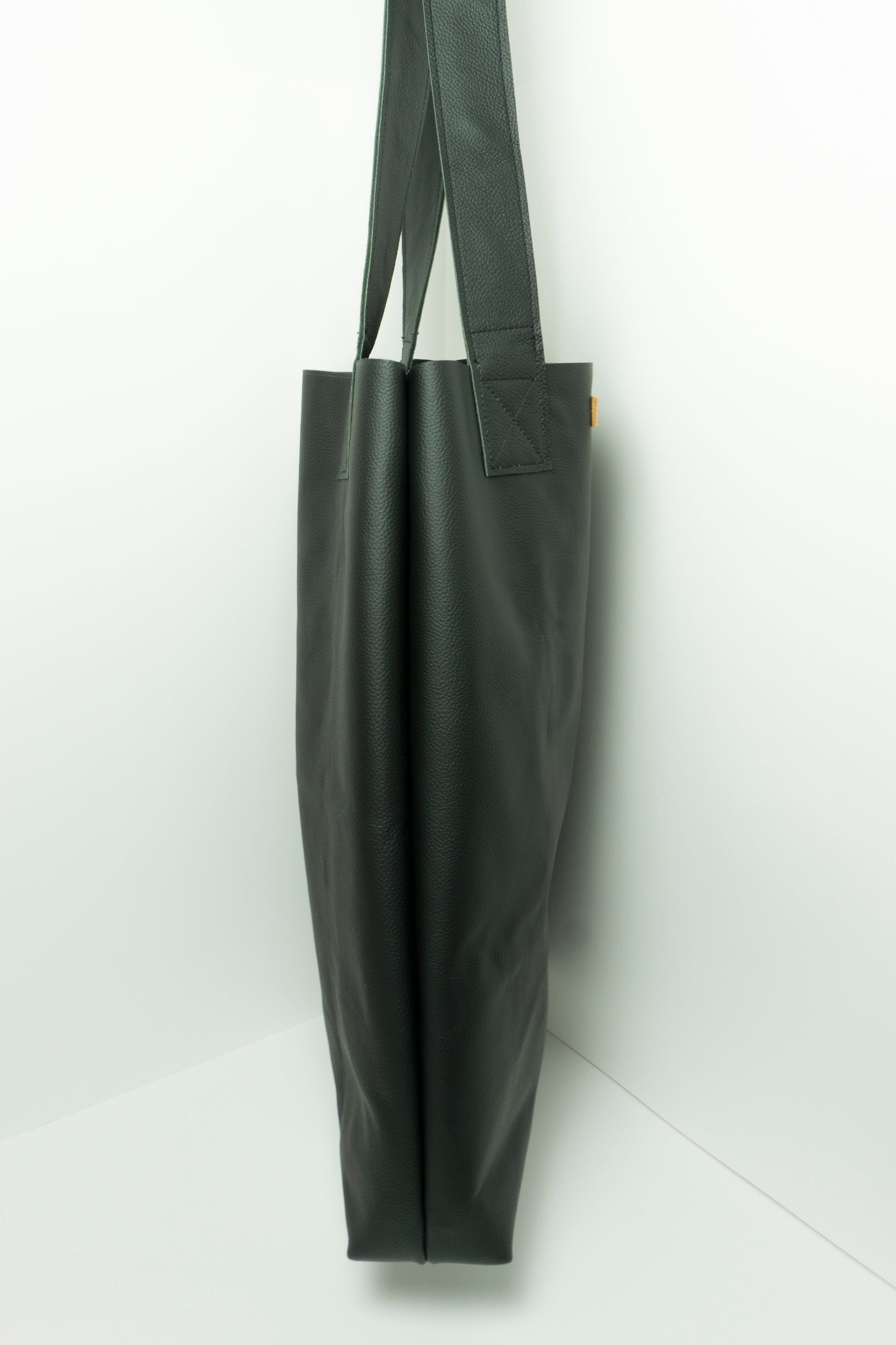 Duurzame Mode | Naomi Rachèl Timan Tote bag black